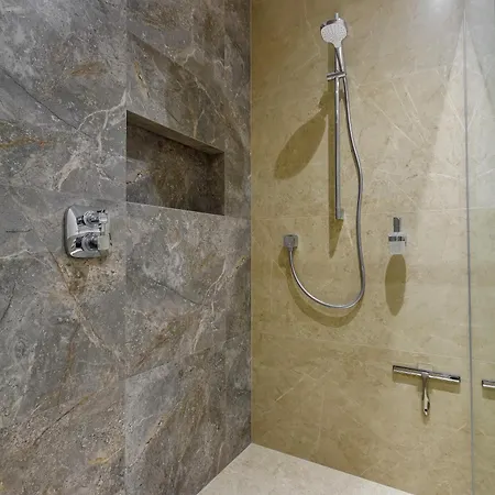 Apartment Hretska Street *