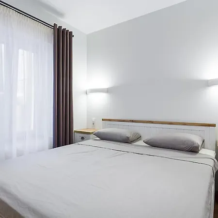Hretska Street Apartment